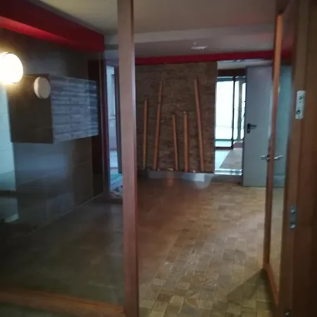 En Con Garaje Apartmán *